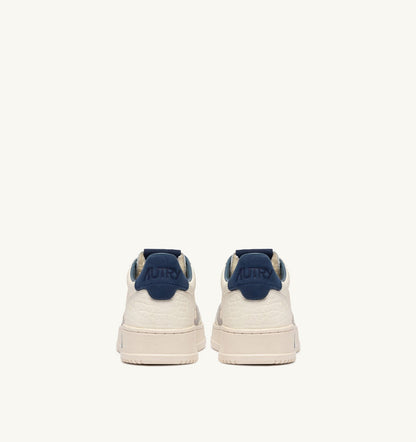 AUTRY MEDALIST LOW SNEAKERS IN BLUE DEPTHS AND VAPOR LEATHER