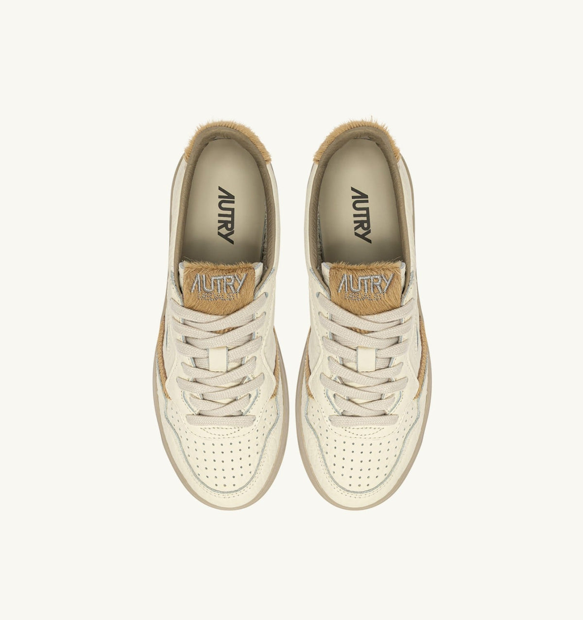 AUTRY MEDALIST LOW SNEAKERS IN SAND LEATHER