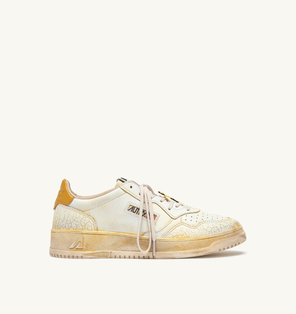 AUTRY MEDALIST LOW SUPER VINTAGE SNEAKERS IN WHITE AND YELLOW LEATHER