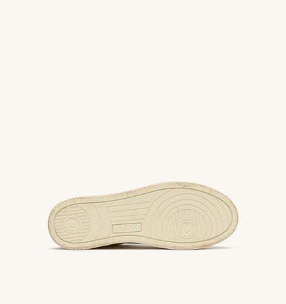 AUTRY MEDALIST LOW SUPER VINTAGE SNEAKERS IN WHITE LEATHER