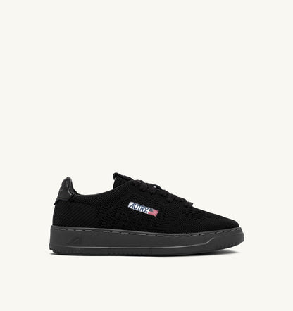 AUTRY MEDALIST EASEKNIT LOW SNEAKERS IN BLACK KNIT