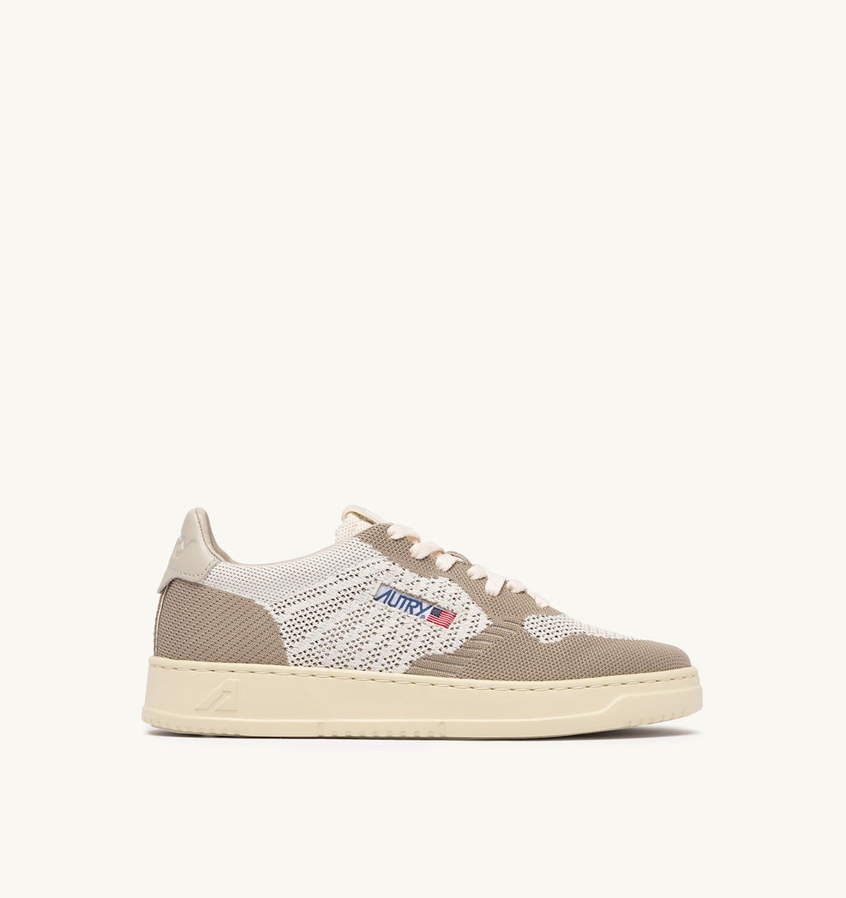 AUTRY MEDALIST EASEKNIT LOW SNEAKERS IN IVORY WHITE AND PELICAN KNIT