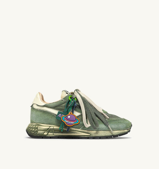 AUTRY REELWIND SUPER VINTAGE SNEAKERS IN LEPRECHAUN AND WHITE SUEDE AND NYLON