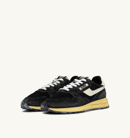 AUTRY REELWIND LOW SNEAKERS IN BLACK SUGAR AND MARSHMALLOW NYLON AND SUEDE
