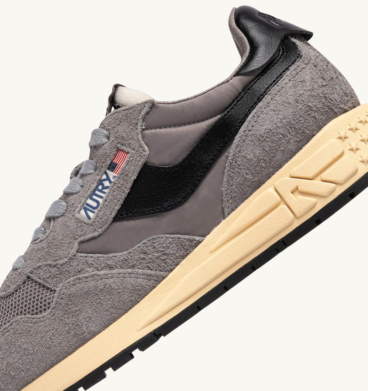 AUTRY REELWIND LOW SNEAKERS IN LEAD AND BLACK NYLON AND SUEDE