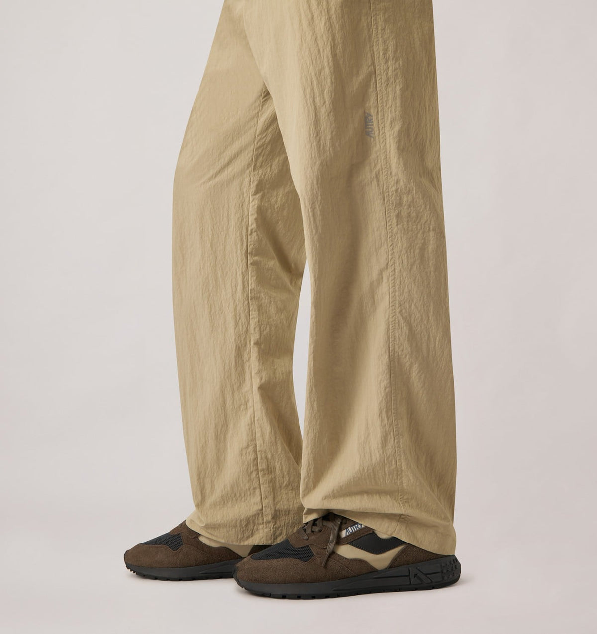 AUTRY REELWIND LOW SNEAKERS IN DARK BARK PEBBLE AND PHANTOM SUEDE AND NYLON