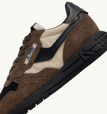 AUTRY REELWIND LOW SNEAKERS IN DARK BARK PEBBLE AND PHANTOM SUEDE AND NYLON