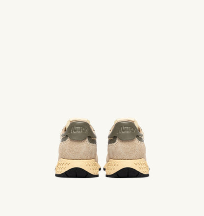 AUTRY REELWIND LOW SNEAKERS IN ECRU AND COVERT GREEN NYLON AND SUEDE