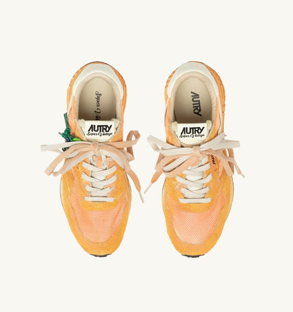 AUTRY REELWIND SUPER VINTAGE SNEAKERS IN WHITE AND ORANGE SUEDE AND NYLON