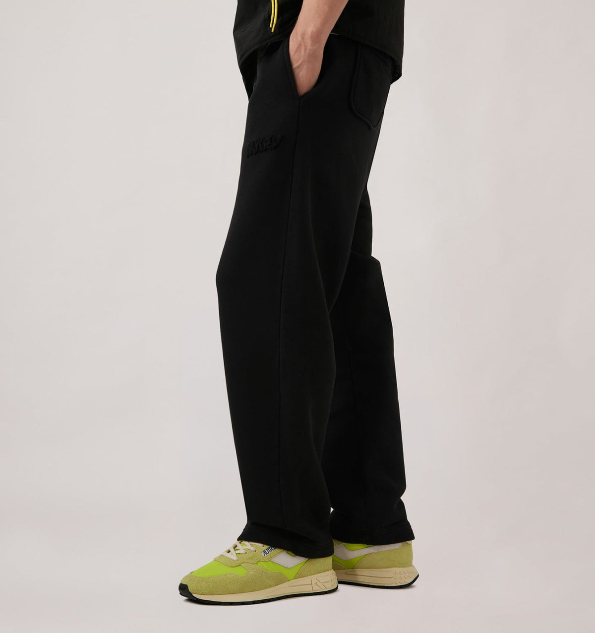 AUTRY REELWIND LOW SNEAKERS IN WHITE AND EVENING PRIMROSE NYLON AND SUEDE