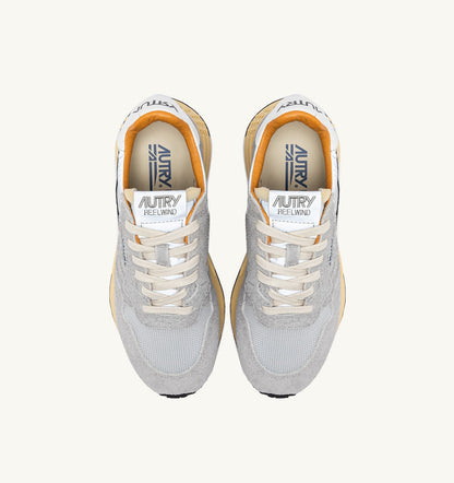AUTRY REELWIND LOW SNEAKERS IN SAND SUEDE AND REFLECTIVE NYLON