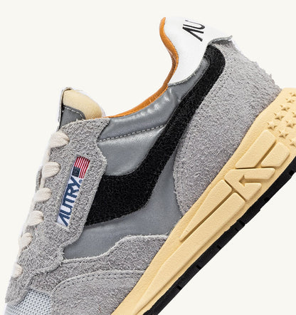 AUTRY REELWIND LOW SNEAKERS IN SAND SUEDE AND REFLECTIVE NYLON