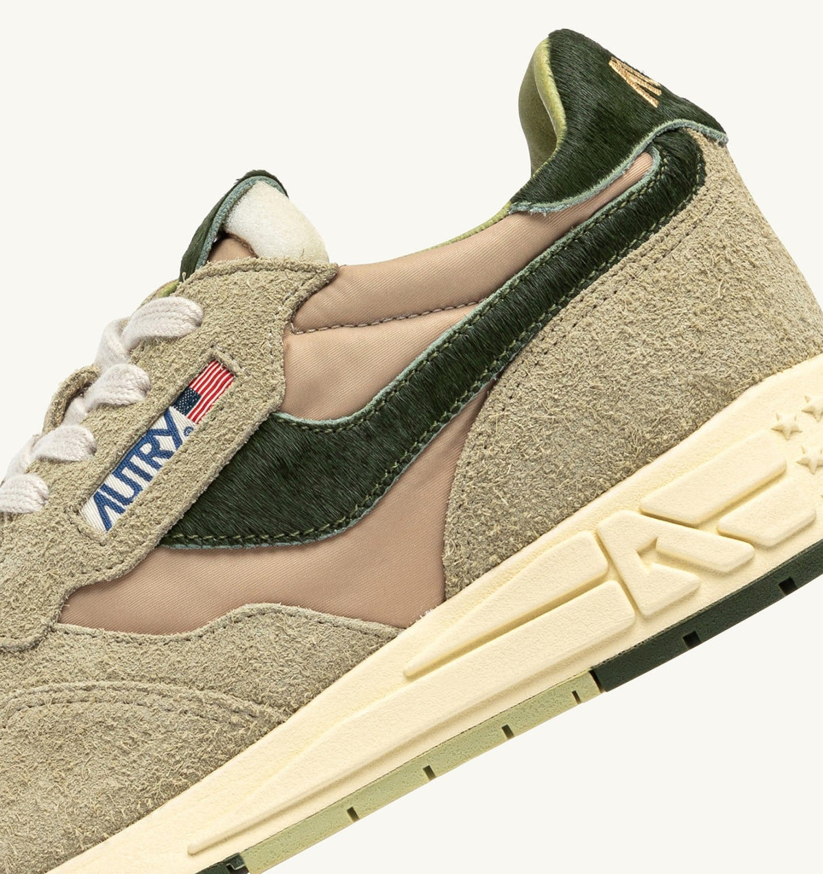 AUTRY REELWIND LOW SNEAKERS IN NYLON AND SUEDE COLOR SPONGE AND GREEN