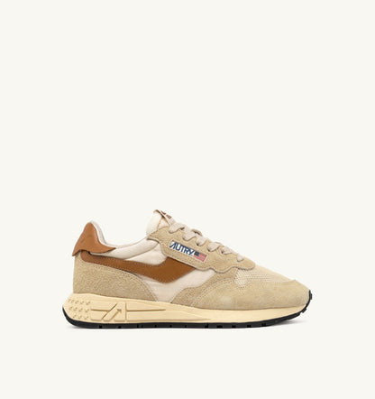 AUTRY REELWIND LOW SNEAKERS IN ECRU AND CATHAY SPICE SUEDE AND NYLON