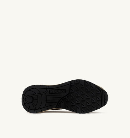 AUTRY REELWIND LOW SNEAKERS IN ECRU AND CATHAY SPICE SUEDE AND NYLON