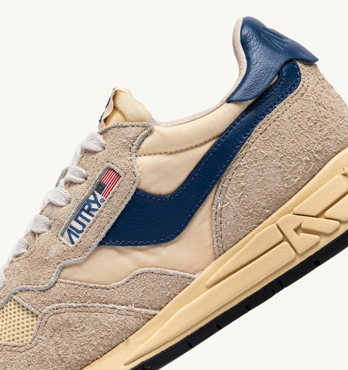 AUTRY REELWIND LOW SNEAKERS IN NYLON SUEDE AND LEATHER COLOR ECRU AND ENSIGN BLUE