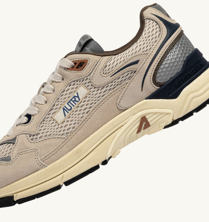 AUTRY HYPERWAY SNEAKERS IN SAND AND SPA BLUE SUEDE AND MESH