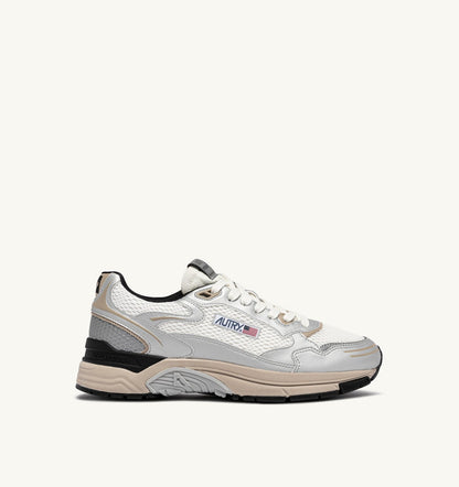 AUTRY HYPERWAY SNEAKERS IN SILVER, WHITE AND IRISH CREAM SYNTHETIC LEATHER AND MESH