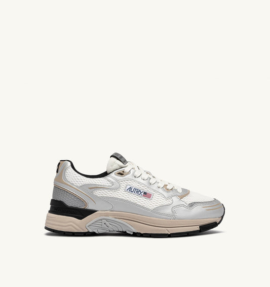 AUTRY HYPERWAY SNEAKERS IN SILVER, WHITE AND IRISH CREAM SYNTHETIC LEATHER AND MESH
