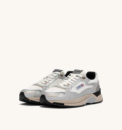 AUTRY HYPERWAY SNEAKERS IN SILVER, WHITE AND IRISH CREAM SYNTHETIC LEATHER AND MESH