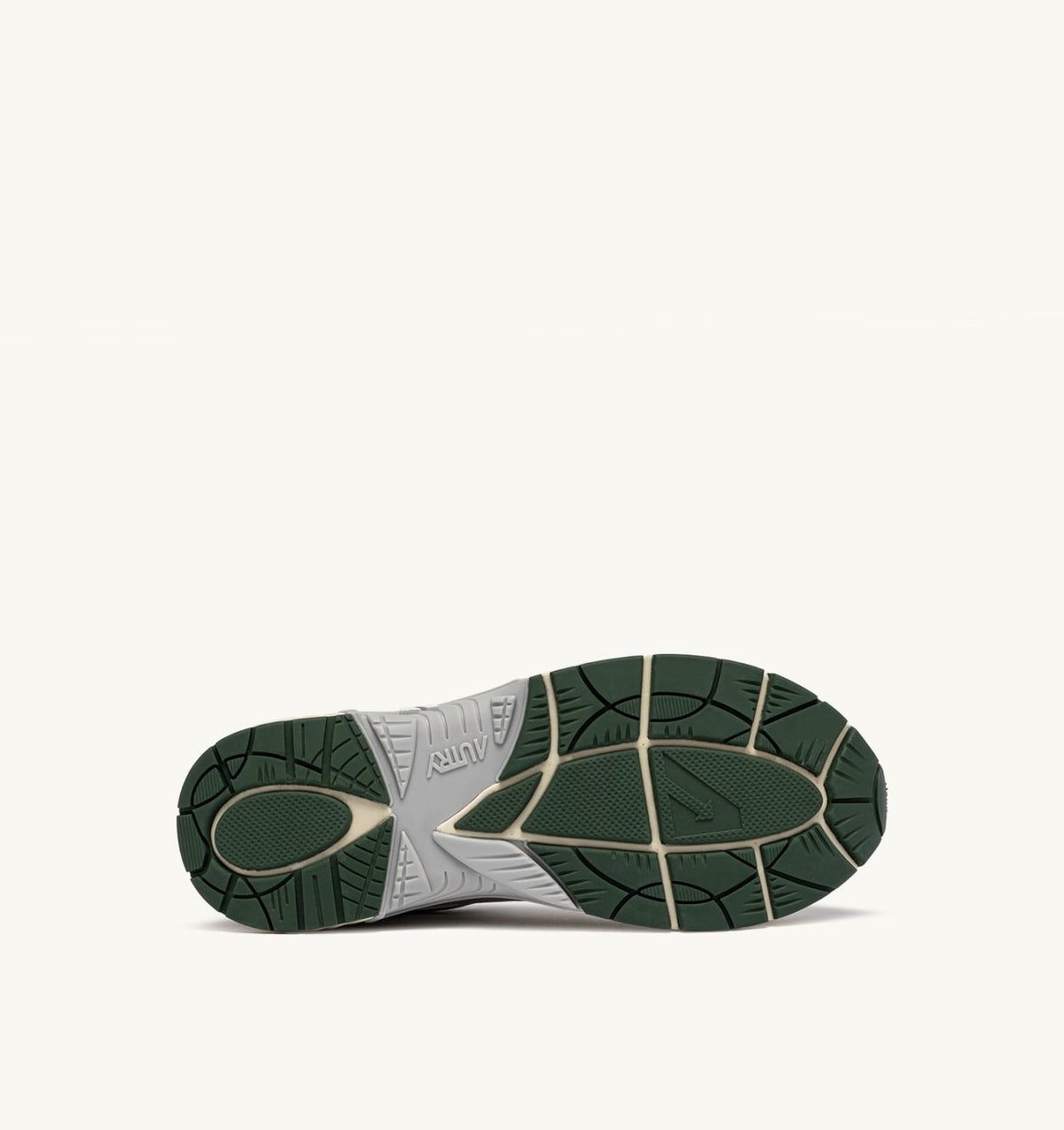 AUTRY HYPERWAY SNEAKERS IN SILVER, WHISPER WHITE AND MOUNTAIN SYNTHETIC LEATHER AND MESH