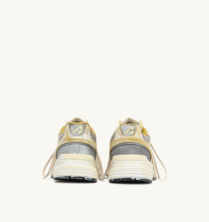 AUTRY HYPERWAY SUPER VINTAGE SNEAKERS IN YELLOW AND SILVER SUEDE