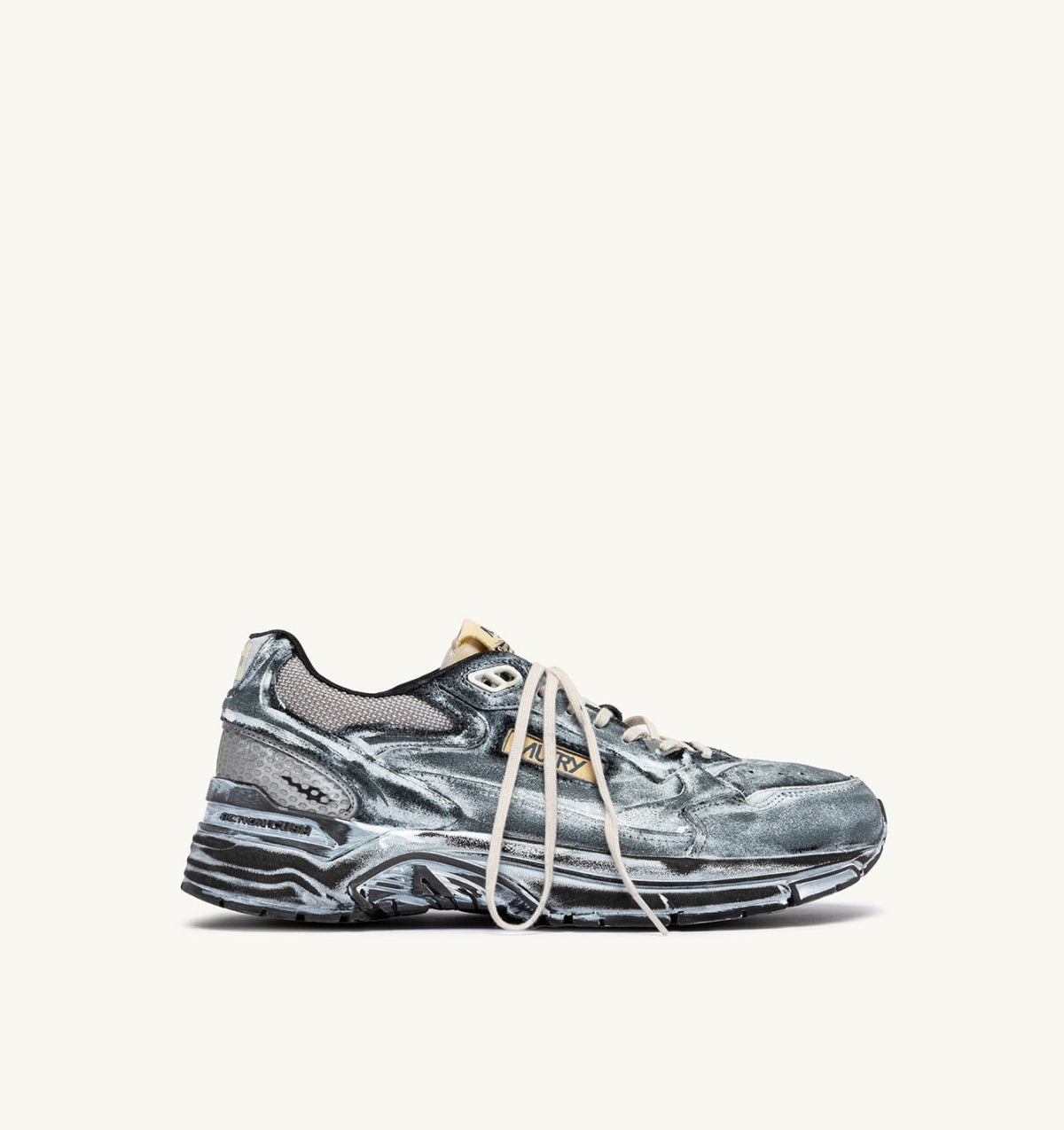AUTRY HYPERWAY SUPER VINTAGE SNEAKERS IN BLACK AND SILVER SUEDE