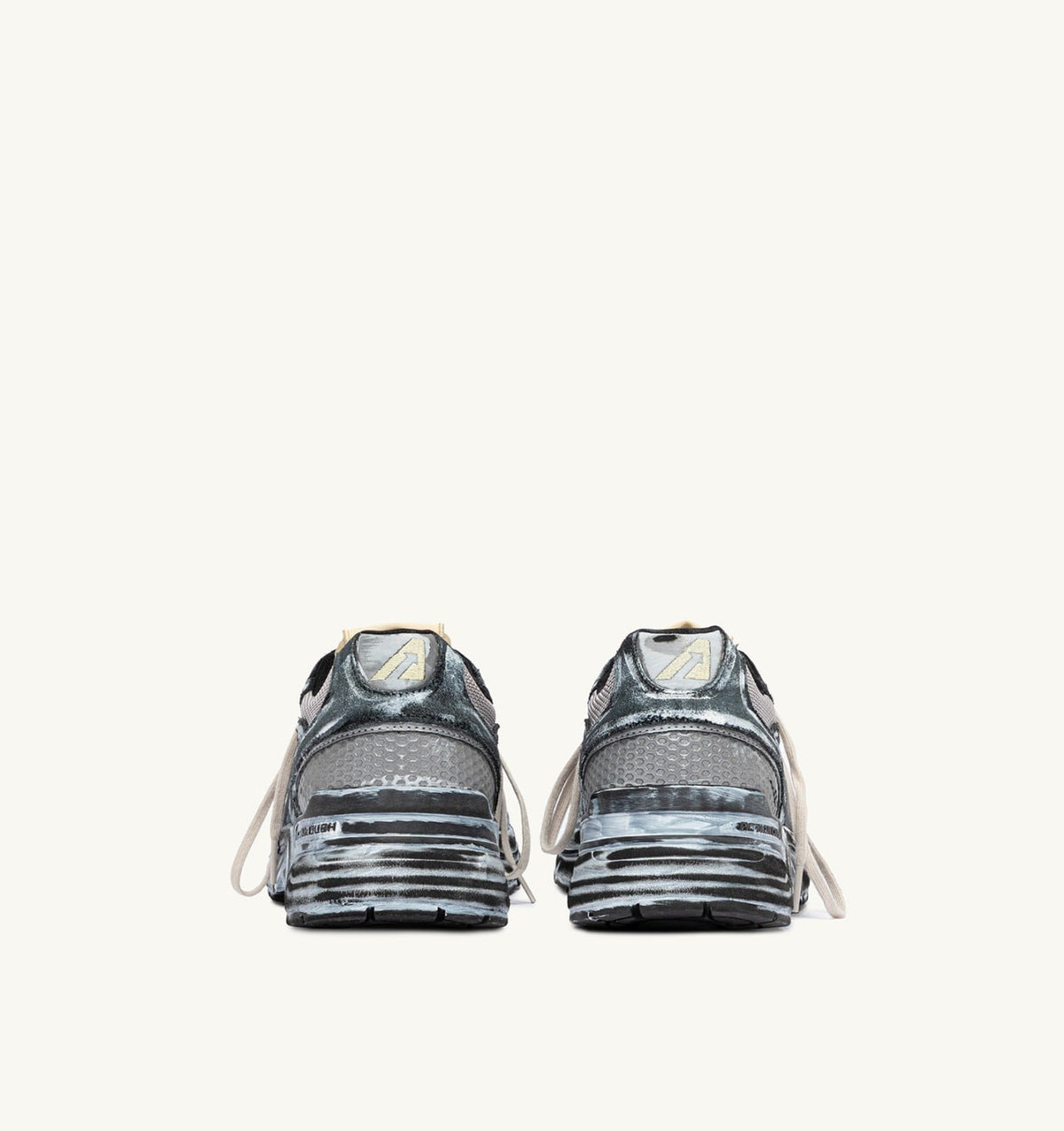AUTRY HYPERWAY SUPER VINTAGE SNEAKERS IN BLACK AND SILVER SUEDE