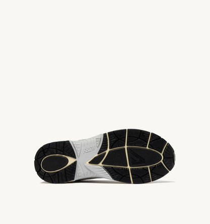 AUTRY HYPERWAY SNEAKERS IN WHITE AND GRAY MESH AND LEATHER