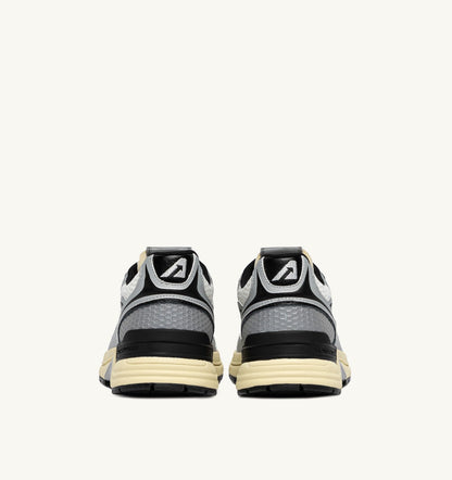 AUTRY HYPERWAY SNEAKERS IN WHITE SILVER AND BLACK SYNTHETIC LEATHER AND MESH