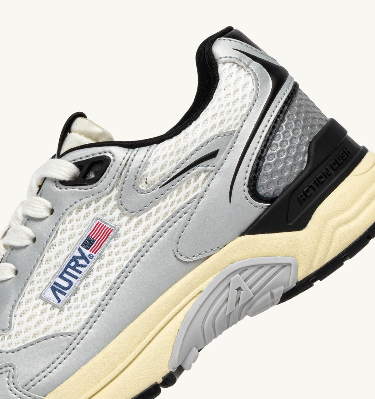 AUTRY HYPERWAY SNEAKERS IN WHITE SILVER AND BLACK SYNTHETIC LEATHER AND MESH