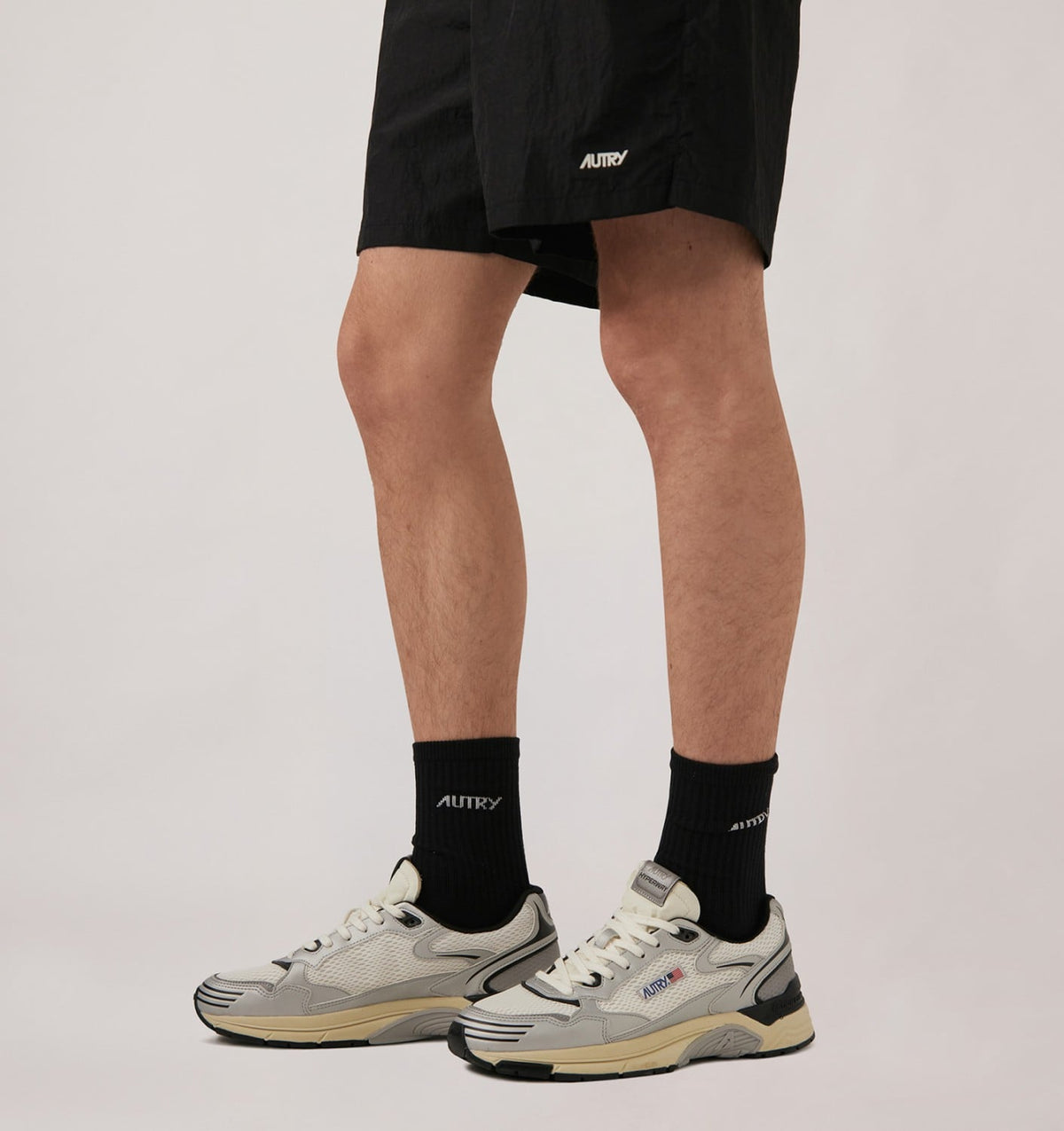 AUTRY HYPERWAY SNEAKERS IN WHITE SILVER AND SPACE SYNTHETIC LEATHER AND MESH