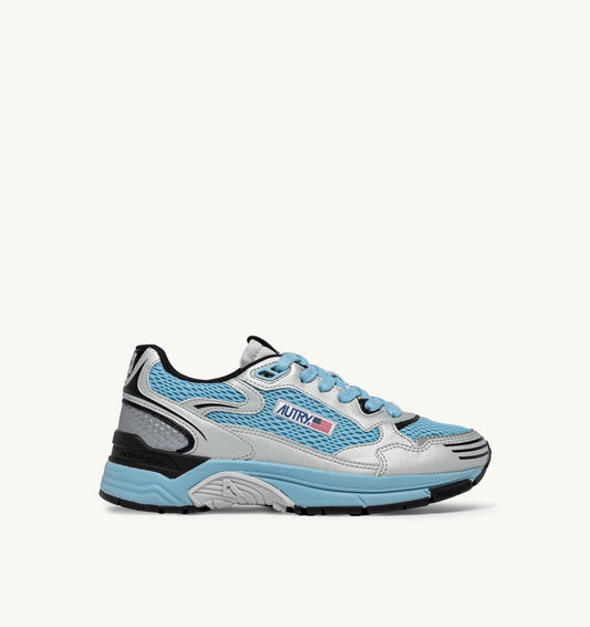 AUTRY HYPERWAY SNEAKERS IN SILVER BLACK AND FORGET ME NOT SYNTHETIC LEATHER AND MESH