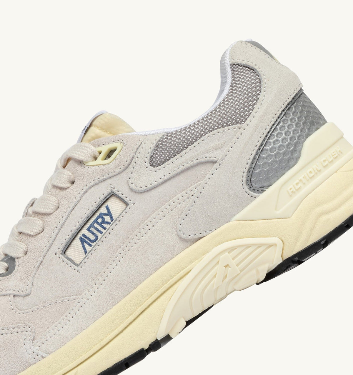 AUTRY HYPERWAY SNEAKERS IN WHITE AND SILVER MESH AND SUEDE