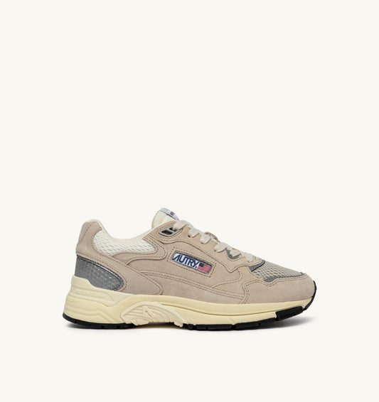 AUTRY HYPERWAY SNEAKERS IN SAND BROWN AND SILVER-TONE SUEDE AND MESH