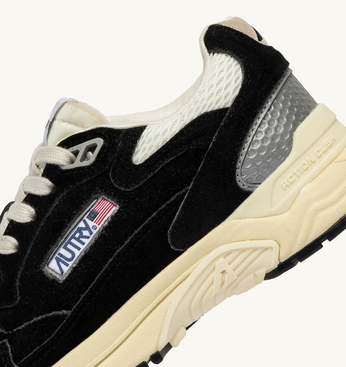 AUTRY HYPERWAY SNEAKERS IN BLACK AND SILVER MESH AND SUEDE