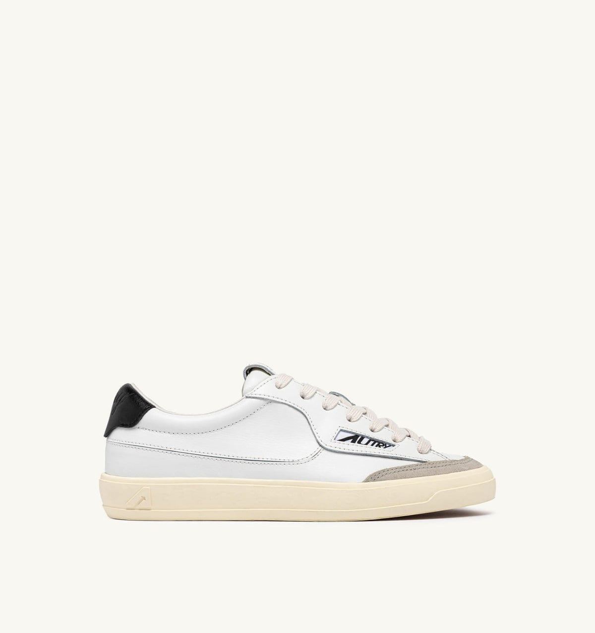 AUTRY WINDSCAPE LOW SNEAKERS IN WHITE AND BLACK LEATHER