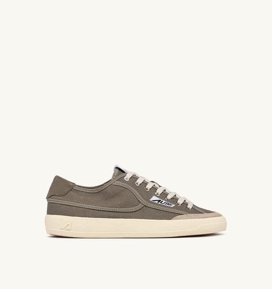 AUTRY WINDSCAPE LOW SNEAKERS IN MILITARY CANVAS
