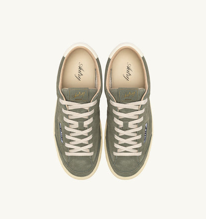 AUTRY WINDSCAPE LOW SNEAKERS IN SMOKED GREEN AND MARSHMALLOW SUEDE