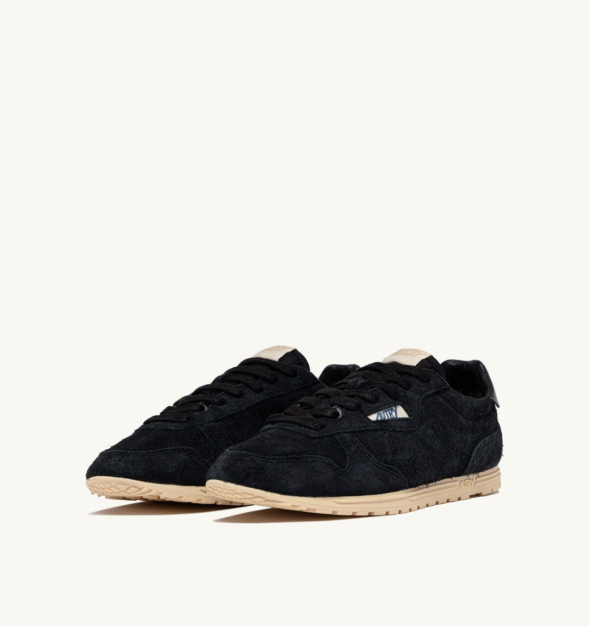 AUTRY SNEAKERS WINDSPIN IN BLACK SUEDE