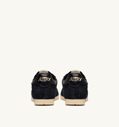 AUTRY SNEAKERS WINDSPIN IN BLACK SUEDE
