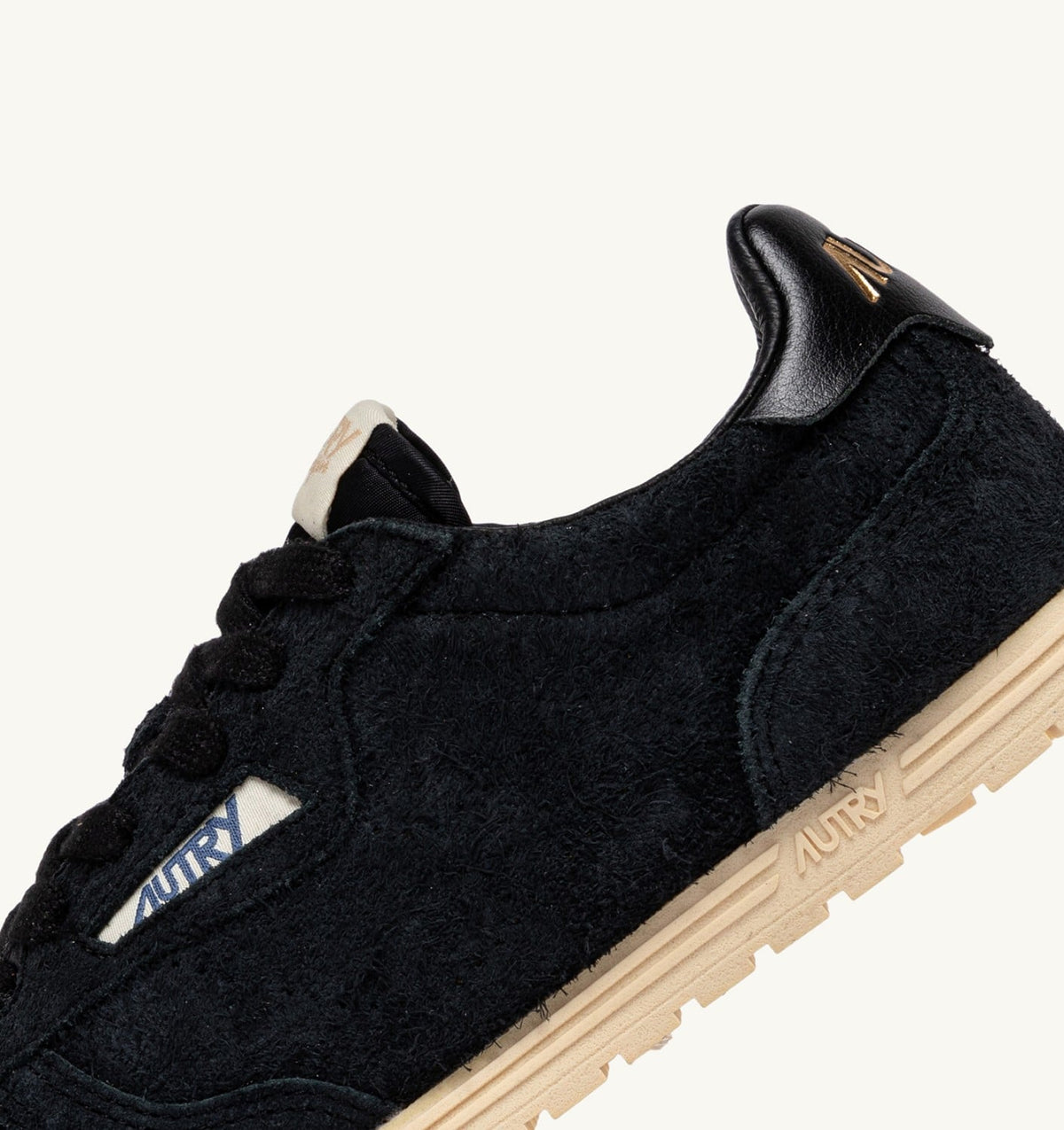 AUTRY SNEAKERS WINDSPIN IN BLACK SUEDE