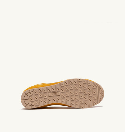 AUTRY SNEAKERS WINDSPIN IN SUEDE AND LEATHER COLOR MINERAL YELLOW AND RUTABAGA