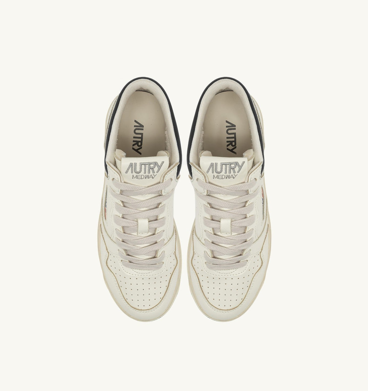AUTRY MED-WAY SNEAKERS IN LEATHER COLOR MARSHMALLOW AND BLACK