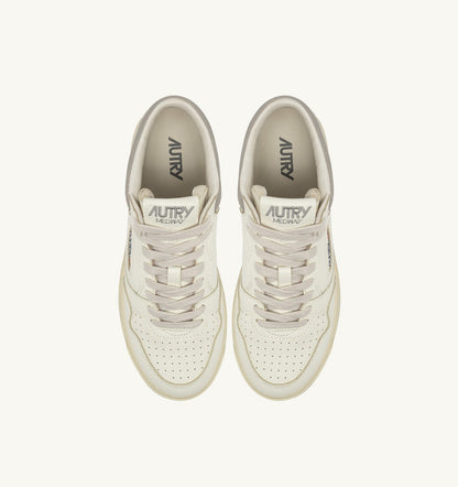 AUTRY MED-WAY SNEAKERS IN LEATHER COLOR MARSHMALLOW AND VAPOR