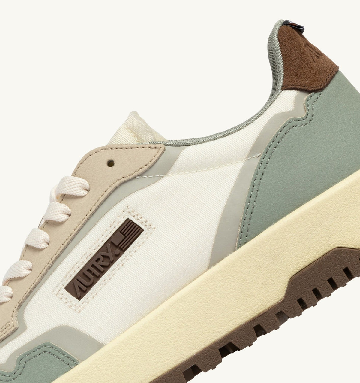 AUTRY WILDPACE LOW SNEAKERS IN MARSHMALLOW AND SEA GRASS CORDURA AND LEATHER
