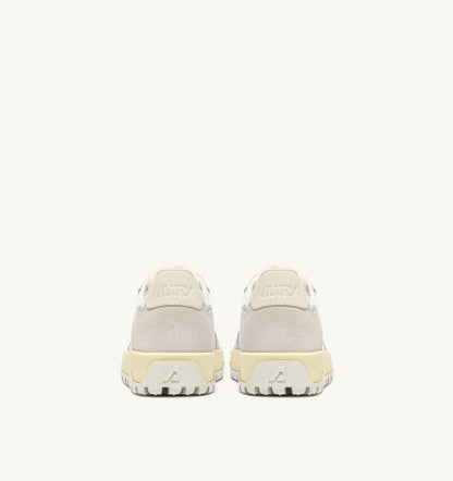AUTRY WILDPACE LOW SNEAKERS IN WHITE AND MARSHMALLOW DRAGON MESH AND SUEDE