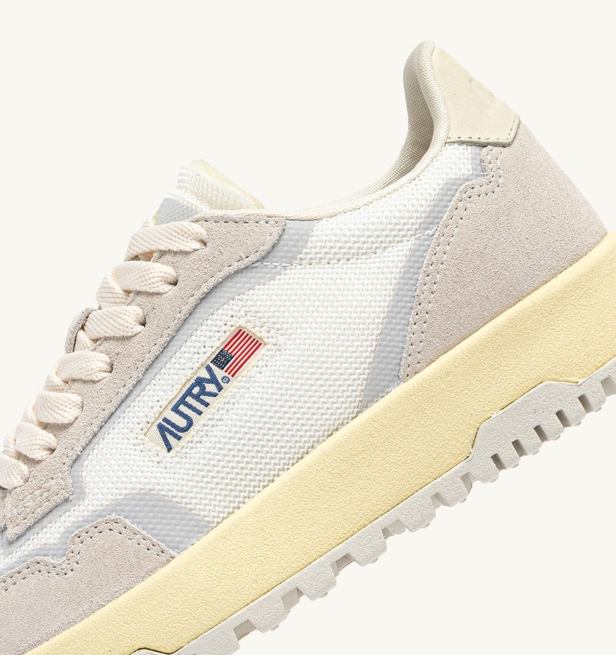 AUTRY WILDPACE LOW SNEAKERS IN WHITE AND MARSHMALLOW DRAGON MESH AND SUEDE