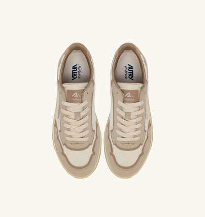 AUTRY WILDPACE LOW SNEAKERS IN WHISPER WHITE AND SAND DRAGON MESH AND SUEDE