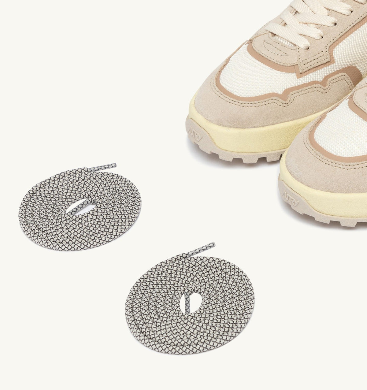 AUTRY WILDPACE LOW SNEAKERS IN WHISPER WHITE AND SAND DRAGON MESH AND SUEDE